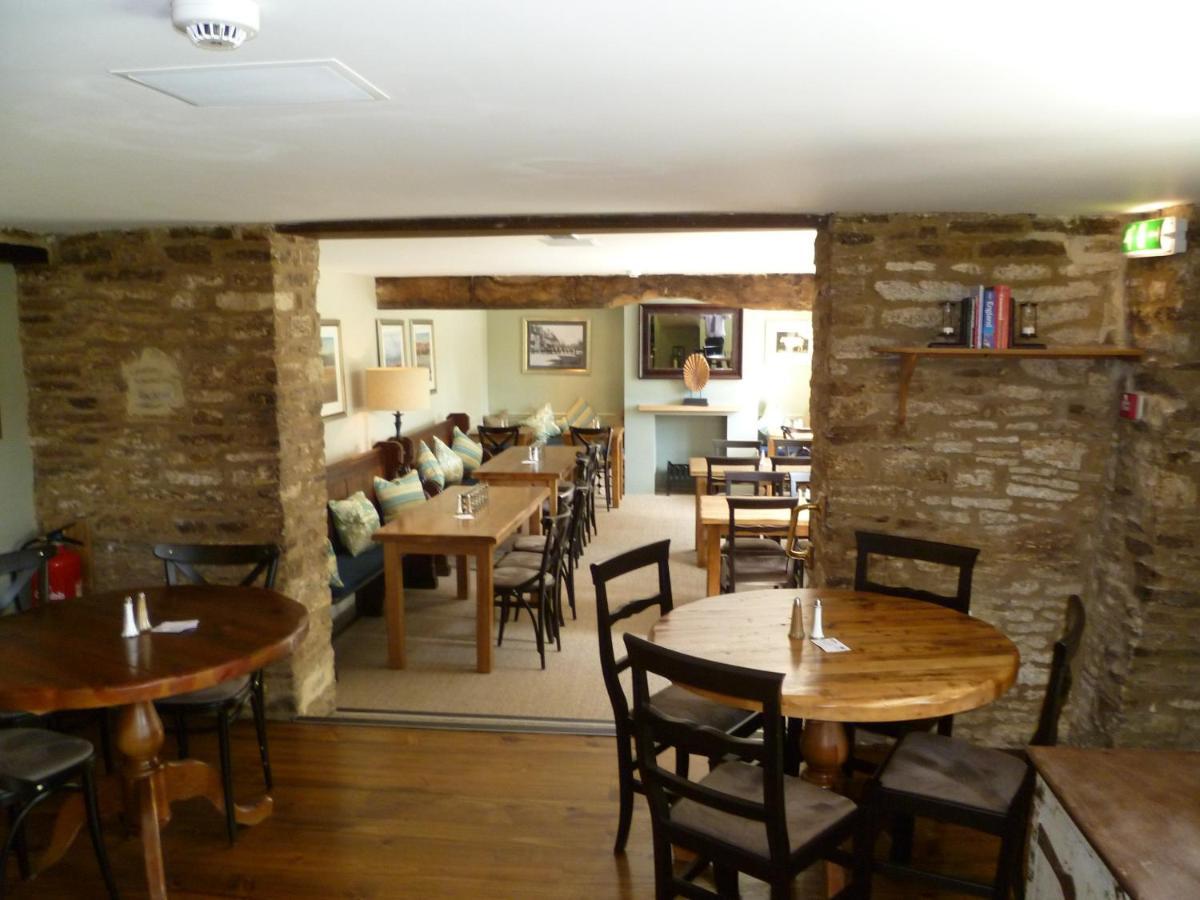 The Crown Of Crucis Country Inn And Hotel Cirencester Eksteriør billede