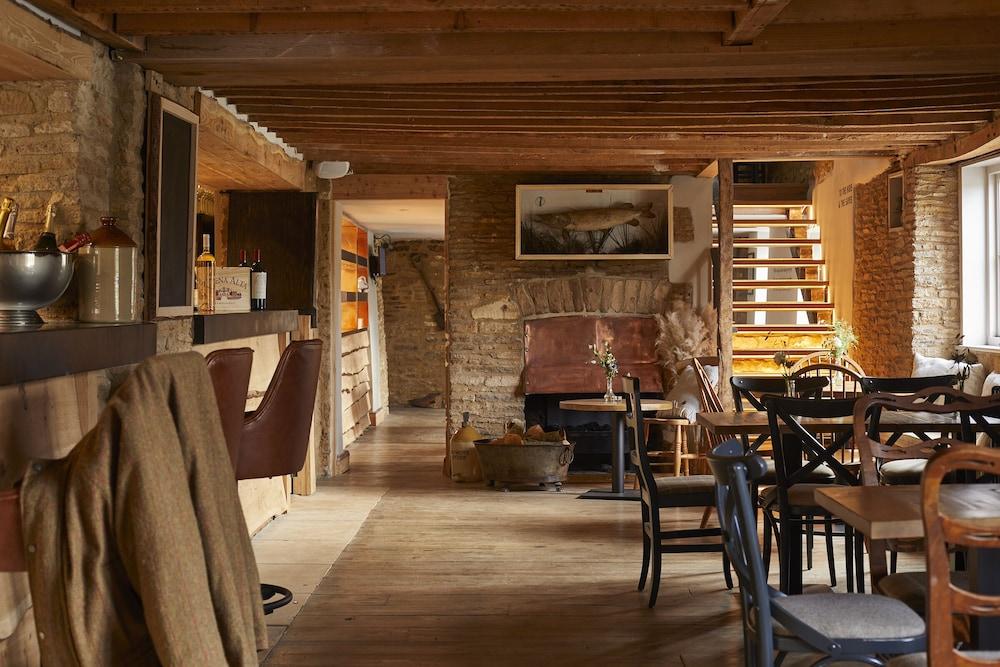 The Crown Of Crucis Country Inn And Hotel Cirencester Eksteriør billede