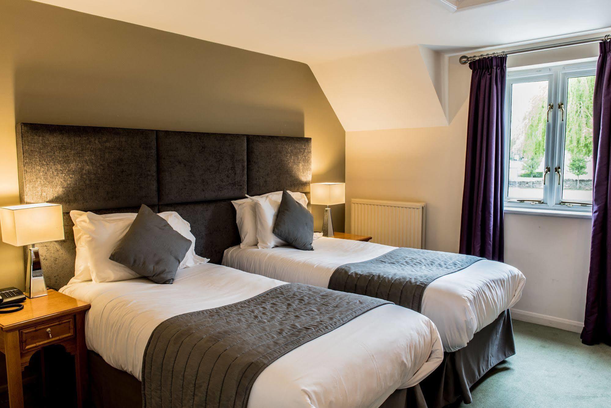 The Crown Of Crucis Country Inn And Hotel Cirencester Eksteriør billede